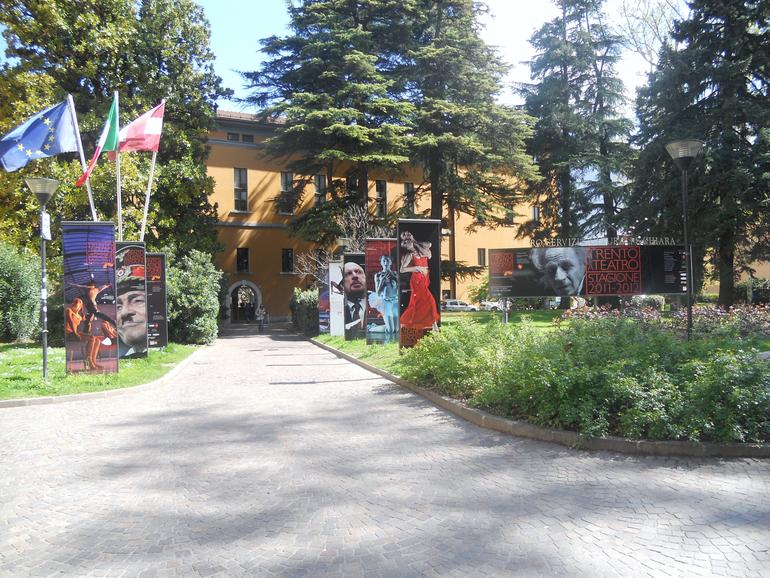 Centro Servizi S.Chiara, esterno