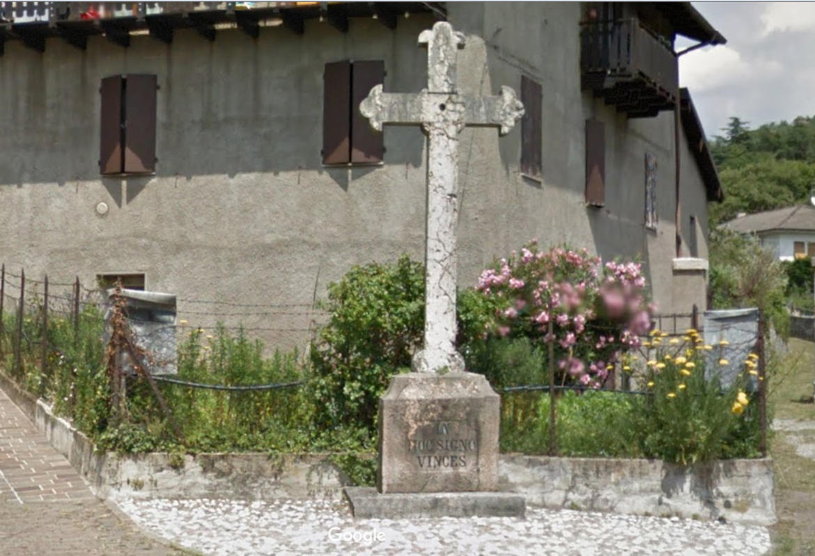 Croce lapidea in località Vallunga a Rovereto