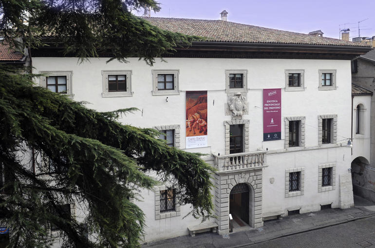 Facciata del Palazzo Roccabruna